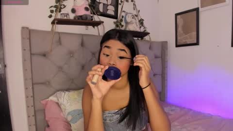 Snapshot of evieh1_ chatting on 20, 11, 2025 Ivi Alejandra online show from 20, 11, 2025