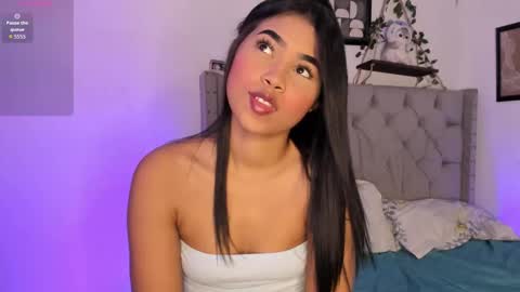 Snapshot of evieh1_ chatting on 3, 12, 2025 Ivi Alejandra online show from 3, 12, 2025