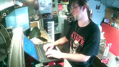 Snapshot of evpierce chatting on 19, 2, 2025 EvPierce online show from 19, 2, 2025