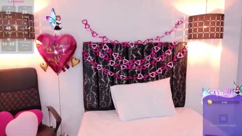 evvaa_moon online show from 10, 2, 2026