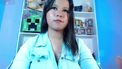 Snapshot of evybubbles_ chatting on 20, 12, 2024 Im Evy online show from 20, 12, 2024
