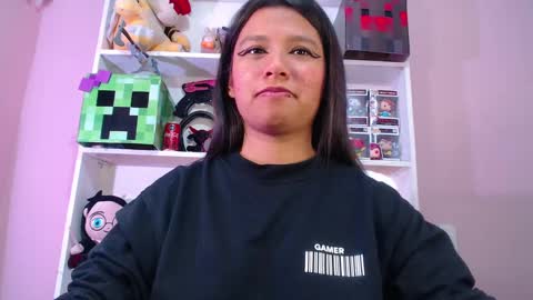 Snapshot of evybubbles_ chatting on 11, 9, 2025 Im Evy online show from 11, 9, 2025