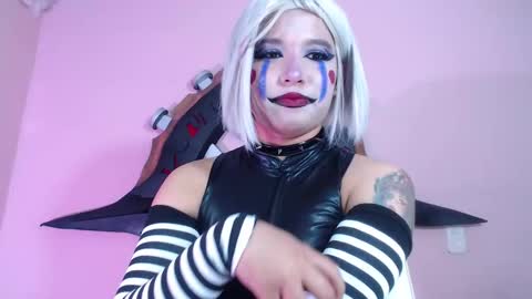 Snapshot of evybubbles_ chatting on 4, 10, 2025 Im Evy online show from 4, 10, 2025