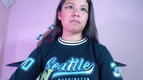 Snapshot of evybubbles_ chatting on 17, 10, 2025 Im Evy online show from 17, 10, 2025