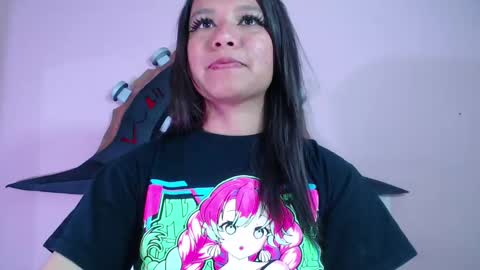 Snapshot of evybubbles_ chatting on 26, 10, 2025 Im Evy online show from 26, 10, 2025