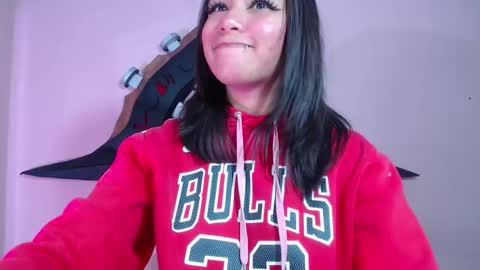 Snapshot of evybubbles_ chatting on 29, 11, 2025 Im Evy online show from 29, 11, 2025