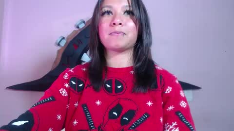 Snapshot of evybubbles_ chatting on 2, 12, 2025 Im Evy online show from 2, 12, 2025