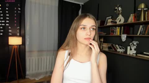 Snapshot of excellent_vibe chatting on 15, 3, 2026 Ann online show from 15, 3, 2026