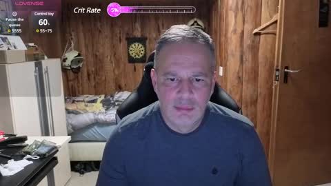 Snapshot of exibe1219 chatting on 8, 1, 2025 exibe1219 online show from 8, 1, 2025