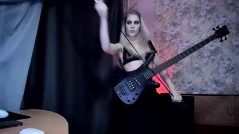 my real name is Irene but Exo is oke too  online show from 8, 9, 2025