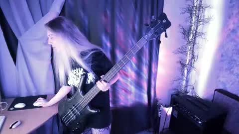 my real name is Irene but Exo is oke too  online show from 20, 9, 2025