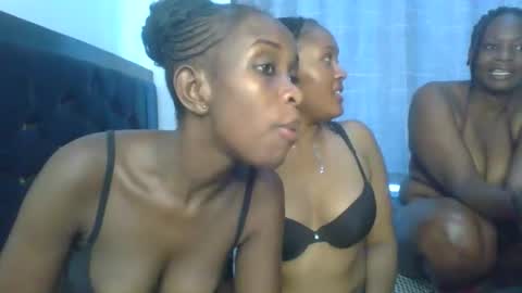 exotic_cutiee online show from 19, 4, 2026