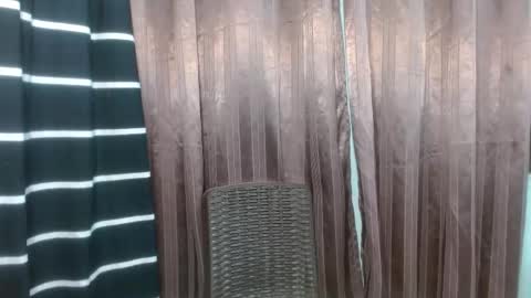 jenny  Laiza online show from 24, 9, 2025