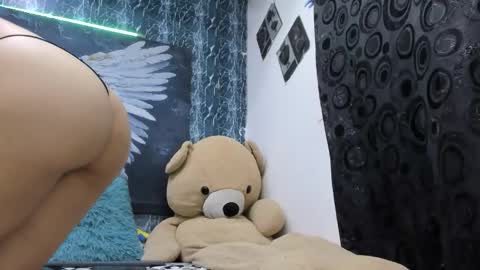 Snapshot of exotichot_couple chatting on 2, 5, 2026 exotichot_couple online show from 2, 5, 2026