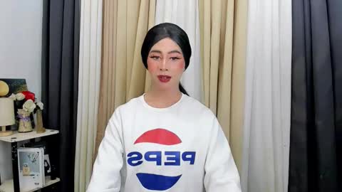 expensive_elise online show from 12, 2, 2026