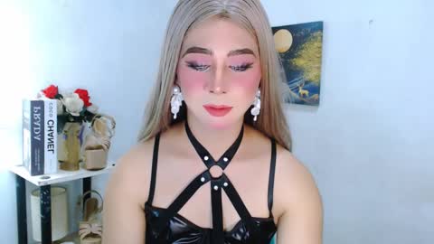 expensive_elise online show from 19, 4, 2026