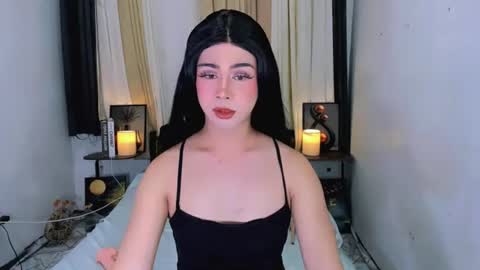 expensive_elise online show from 15, 6, 2026