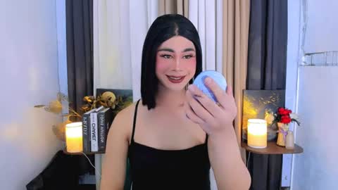 expensive_elise online show from 14, 7, 2026