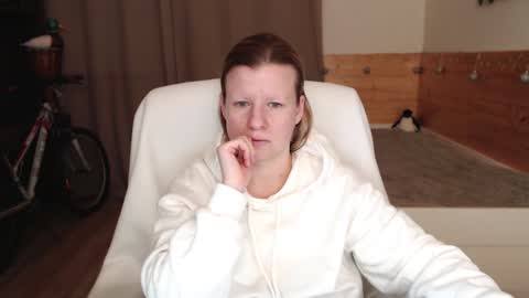 Crystal online show from 4, 12, 2024