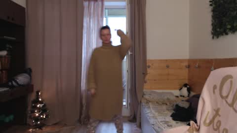 Crystal online show from 11, 1, 2025