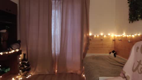 Crystal online show from 27, 1, 2025