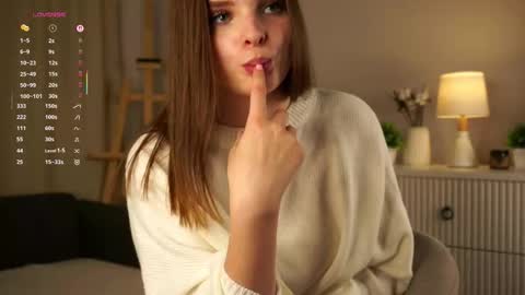 Hollywood or just holly online show from 18, 10, 2025