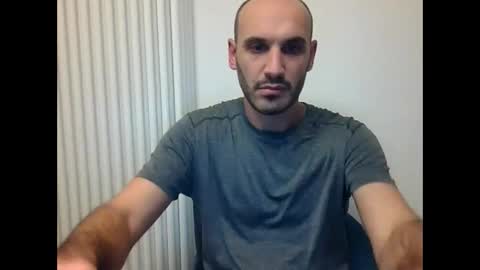 Snapshot of extr0 chatting on 23, 11, 2025 Extro online show from 23, 11, 2025