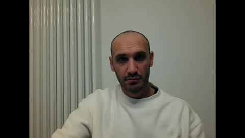 Snapshot of extr0 chatting on 22, 12, 2025 Extro online show from 22, 12, 2025