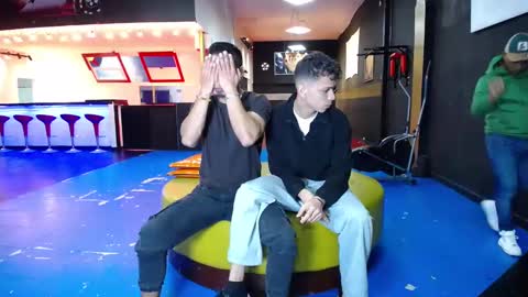 extrangers online show from 9, 3, 2025