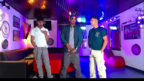 extrangers online show from 5, 2, 2026