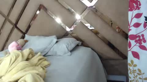 eyshaexotii online show from 28, 4, 2026