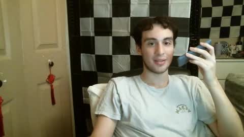 Ezra Naamah online show from 4, 2, 2025