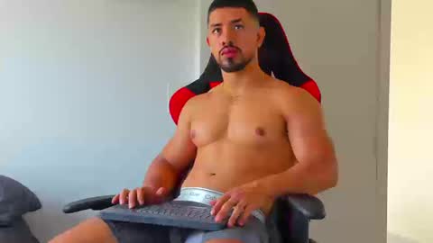 Snapshot of ezzio_scolaro chatting on 13, 9, 2025 Ezzio Scolaro online show from 13, 9, 2025