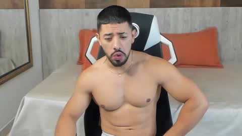 Snapshot of ezzio_scolaro chatting on 18, 9, 2025 Ezzio Scolaro online show from 18, 9, 2025