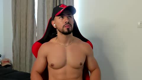 Snapshot of ezzio_scolaro chatting on 4, 10, 2025 Ezzio Scolaro online show from 4, 10, 2025