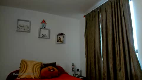 Snapshot of ezzio_scolaro chatting on 8, 11, 2025 Ezzio Scolaro online show from 8, 11, 2025