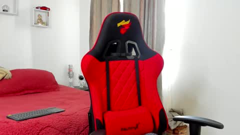 Ezzio Scolaro online show from 3, 2, 2026