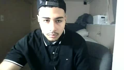 Snapshot of ezzteban935 chatting on 30, 5, 2026 ezzteban935 online show from 30, 5, 2026
