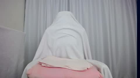 Snapshot of faceless___ chatting on 24, 9, 2025 Bree online show from 24, 9, 2025