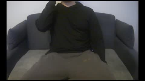 Snapshot of facelessescape chatting on 8, 3, 2026 FacelessEscape online show from 8, 3, 2026