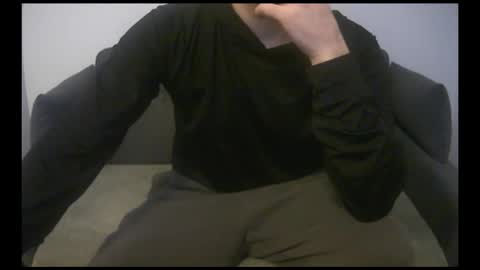 Snapshot of facelessescape chatting on 10, 3, 2026 FacelessEscape online show from 10, 3, 2026