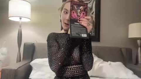 Snapshot of faexoxoxo chatting on 12, 10, 2025 Fae online show from 12, 10, 2025