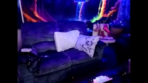 Snapshot of fairy_moan chatting on 19, 11, 2025 fairy_moan online show from 19, 11, 2025