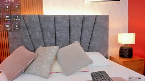  Leila.... online show from 7, 4, 2026