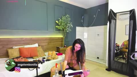 Megan    630  1330 -5 online show from 13, 2, 2026