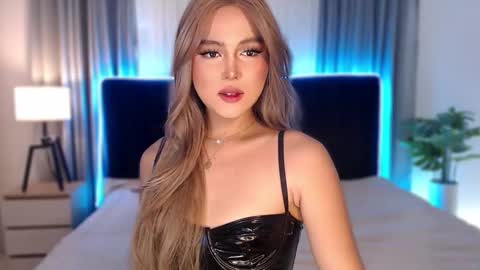 Belly Conklin online show from 30, 11, 2025