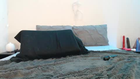 Fallon Gray online show from 5, 12, 2024