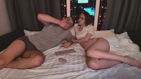 Snapshot of familysexy34 chatting on 12, 1, 2025 familysexy34 online show from 12, 1, 2025