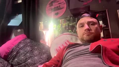 Famous1tad online show from 22, 2, 2025