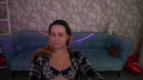 famousemuse online show from 21, 4, 2026